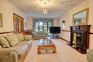 Sitting Room- click for photo gallery